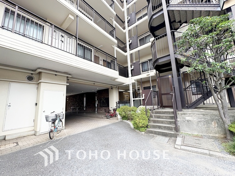 外観 陽だまりに満ちたくつろぎの空間を演出します。