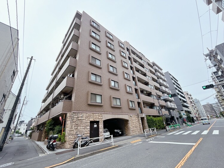 その他 飽きのこないシンプルモダンな外観です。