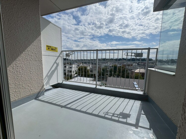 その他 朝の澄んだ空気や、夕方に吹く清々しい風を感じられるバルコニー。