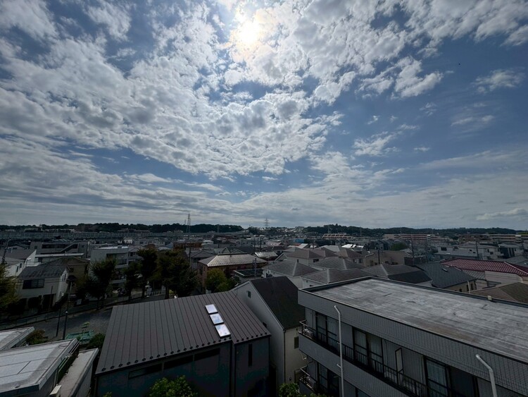 その他 眺望や窓からの景色が良いと、家で過ごす時間も快適です。