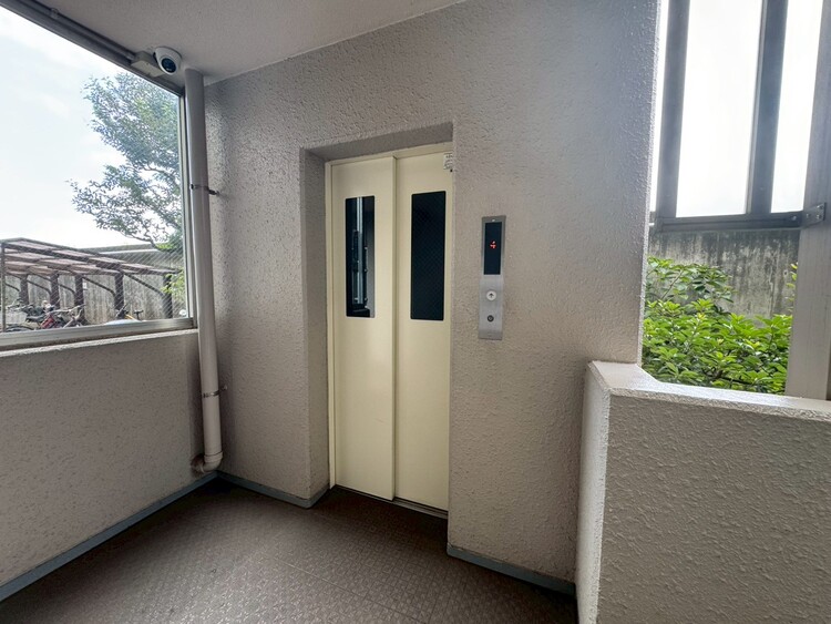 その他 エレベーター完備のため荷物が多くなっても安心。