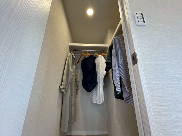 その他 収納スペースが付いていて、お部屋を広く使っていただけます。