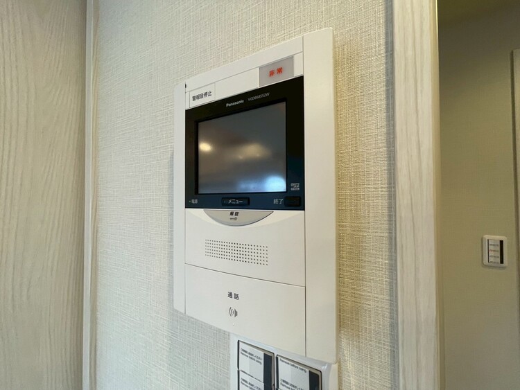 その他 誰が来てもわかる様にモニター付きインターホンを設置。
