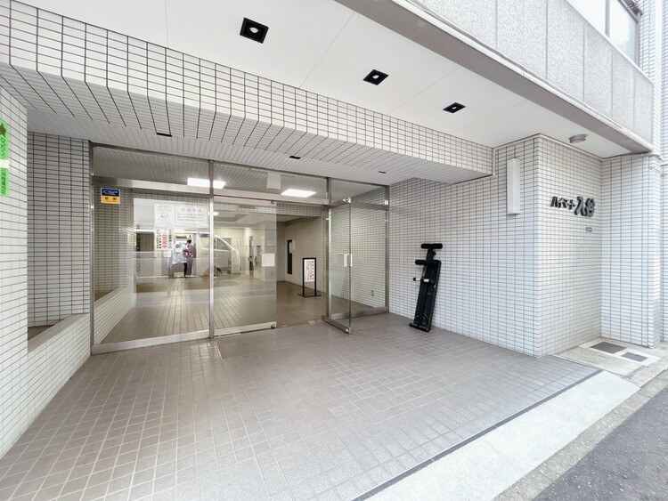 その他 上質感漂う玄関アプローチです。