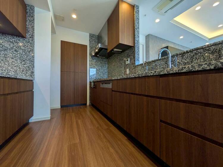 その他 開放感のあるキッチンスペース。調理をしながら、会話も弾みそうですね。