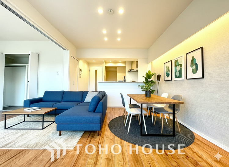 内装 ※この画像の家具の配置には、CGによる加工を施しております。◆煌びやか◆愛おしい家族との団欒の時間をより一層幸せなものに感じさせる煌びやかなLDK。輝かしい毎日が待っています。