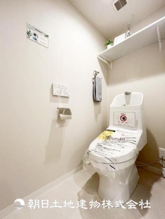 トイレ 【トイレ】大切な1人時間。寛ぎだけではない、快適な生活を送る為に必要なもの。毎日使う場所だから、より快適な空間に仕上げられています。