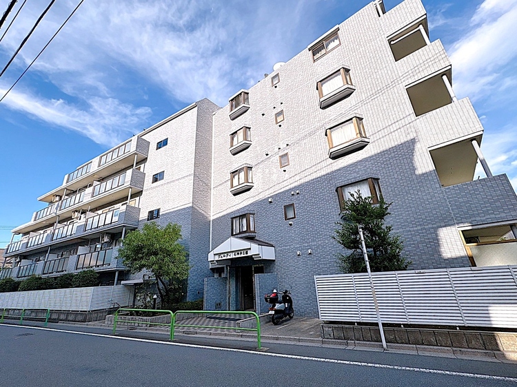 外観 資料には掲載していない情報が、現地にはたくさんあります。是非一度、現地をご確認ください。