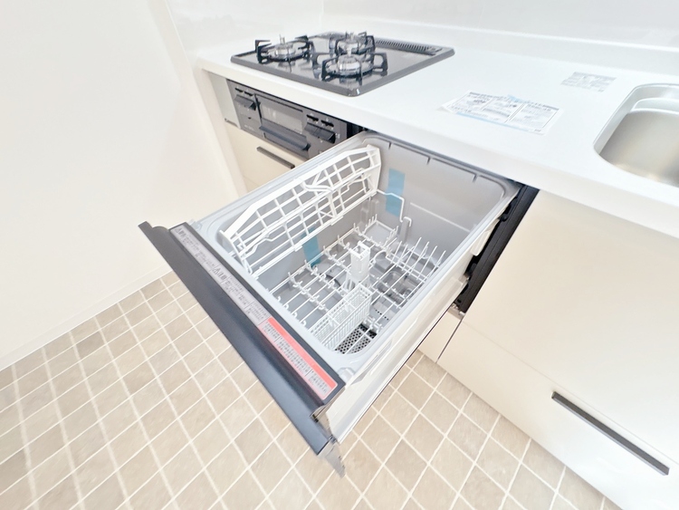 設備 他の家事をしている間に洗浄など、様々なシーンで奥様の時短に役立つ食洗機。