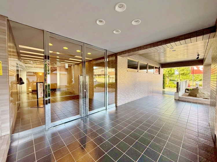 エントランス エントランスは、毎日の行き帰りで使う大事な空間です。