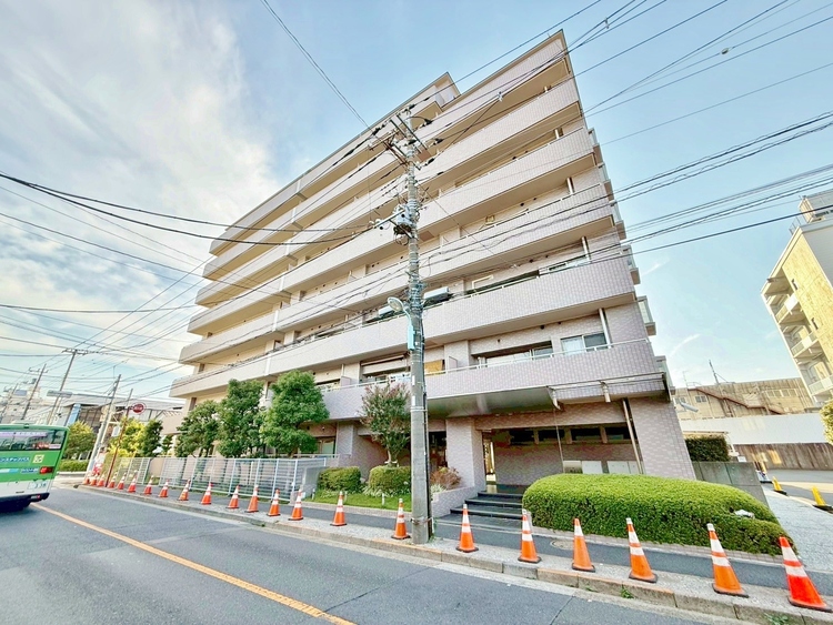 外観 現地に足をお運びいただいた際には、周辺散策などをお勧めいたします。