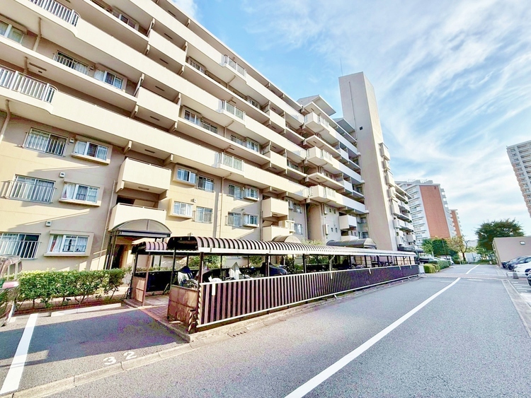 外観 現地に足をお運びいただいた際には、周辺散策などをお勧めいたします。