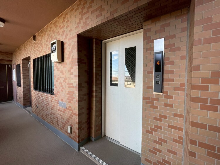 設備 エレベーターの管理も、きちんと行き届いてます。