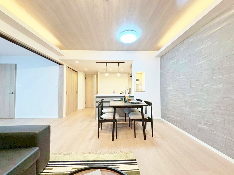 居間 過ごす時間が、たくさんの思い出として紡がれていく場所。