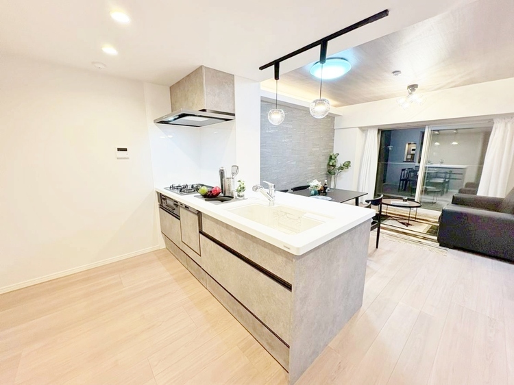 キッチン 洗練されたスタイリッシュなデザイン性と使いやすさを備えた仕様。