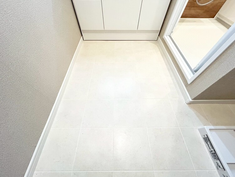 その他 十分な広さの脱衣所。