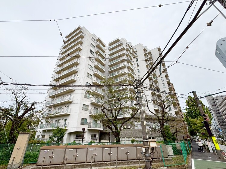 その他 飽きのこないシンプルモダンな外観です。