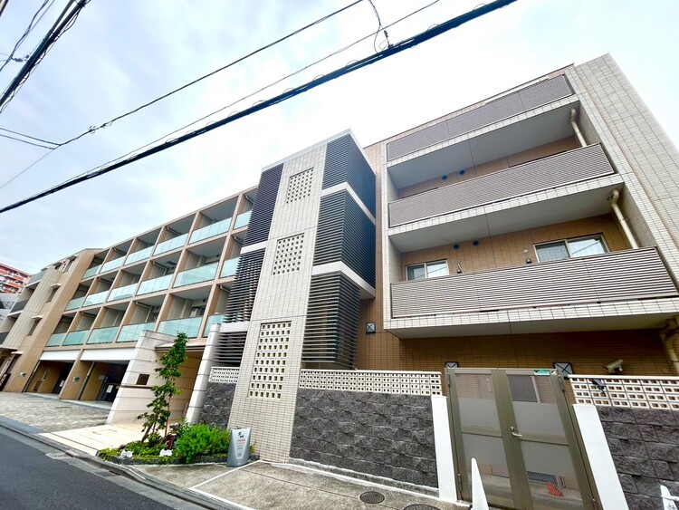 その他 飽きのこないシンプルモダンな外観です。