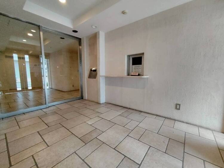 その他 館内は静寂な中が保たれており、管理が行き届いている印象を受けました。