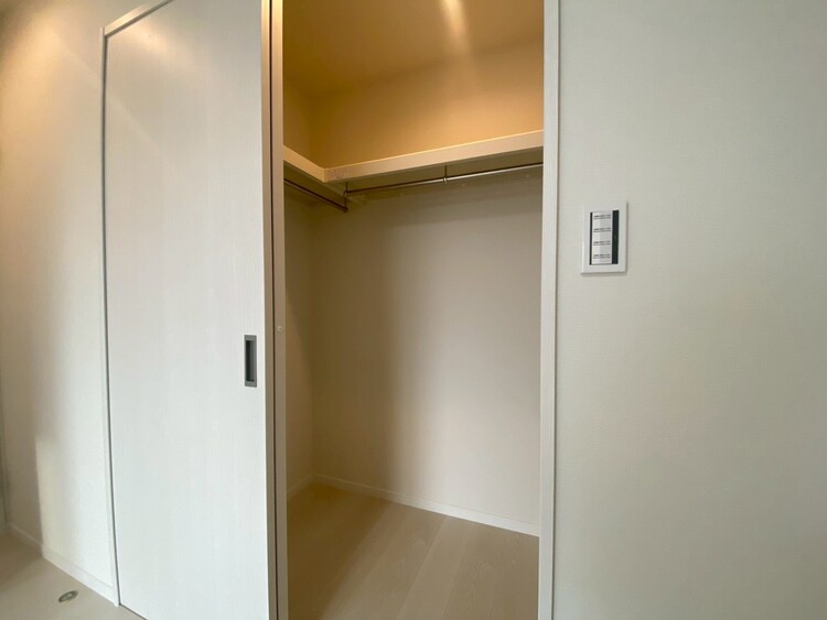 その他 収納スペースが付いていて、お部屋を広く使っていただけます。