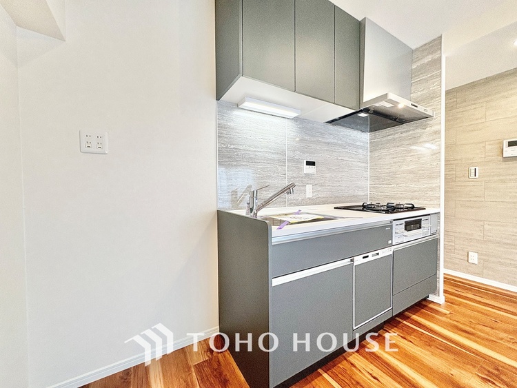 キッチン 【cooking papa is here】料理が苦手な人でも、チャレンジしてみたくなるワイドスパンのキッチン。家族の食卓がここから始まる。