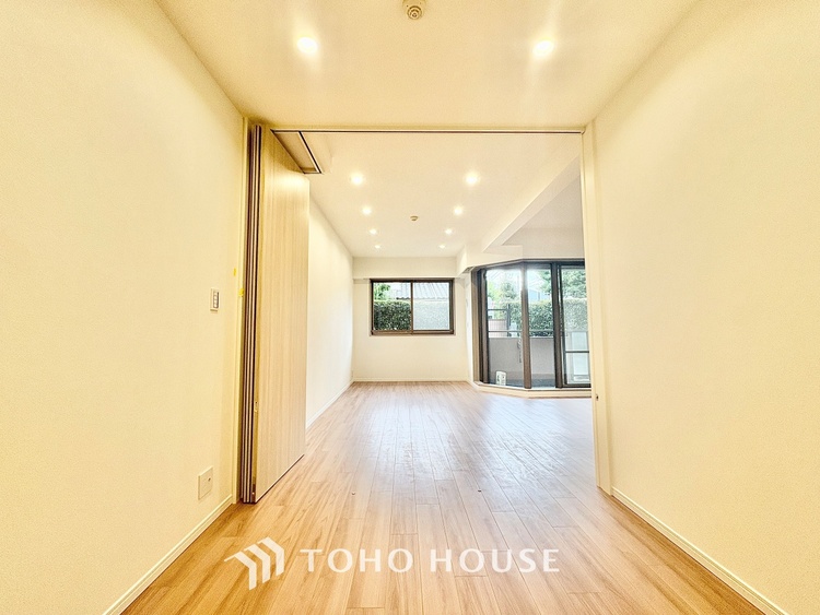 内装 【Breeze, green scent】澄み切った空気。移ろう季節の中、ゆっくりと流れる時間。幸せを噛みしめる穏やかな生活。