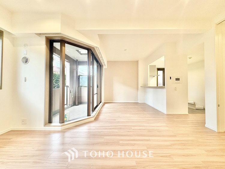 内装 【Green orchestra】◆緑の匂いに誘われて◆目を閉じれば深緑の香り。五感を研ぎ澄まし、日々の疲れを心から癒してくれる。深呼吸するほどに爽やかな薫りたち込める新緑にそと微笑む私達。