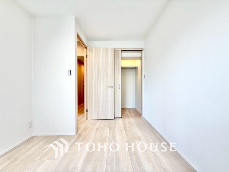 内装 ◆子供部屋◆冷涼な風、そよぐリビング。だんらんの場所はここから始まり、ここで終わる。家族の笑顔が集う素敵な場所だから、こだわり抜いた思いが詰まっているのだと思う。