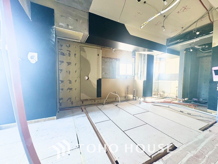 内装 ◆隠された美しさ◆流麗な音楽が流れているような繊細でいながら整然かつ堅牢なこの空間。この空間は確かに美しい。しかし、そこには美しさ以上のものが隠されている。