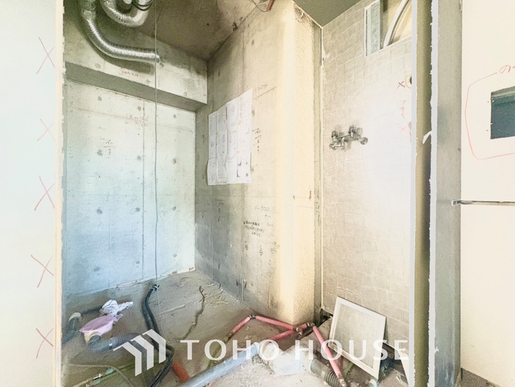 内装 ◆闇夜の輝き◆オレンジ色の光は大人になった今の僕にはわかる。1日の終わりを伝えに来たわけではなく、また明日が来る方へ導いてくれた事を。