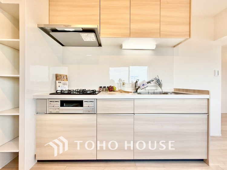 キッチン ◆愛育◆キッチンは家族の絆を育む大切な空間。シンプルで使い易いSystemKitchenで愉しく作る料理は愛情のある美味しいご馳走に。