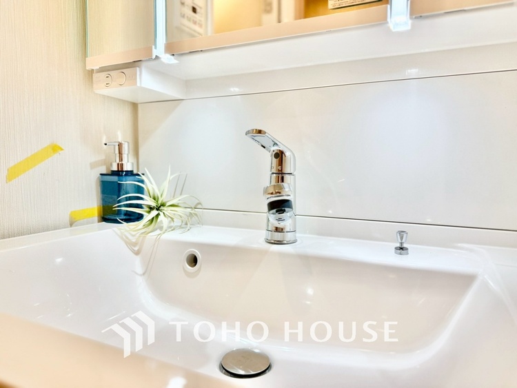 洗面 ◆洗面◆清潔感のある水回り。白で統一されたスタイリッシュな空間。毎日使う場所だから究極にシンプルにこだわりました。