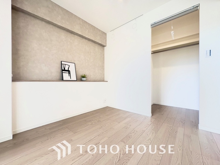 内装 【PRIVATE ROOM】◆快適◆な暮らしに不可欠な収納スペース。快適さとともに思い出も詰まっていく。