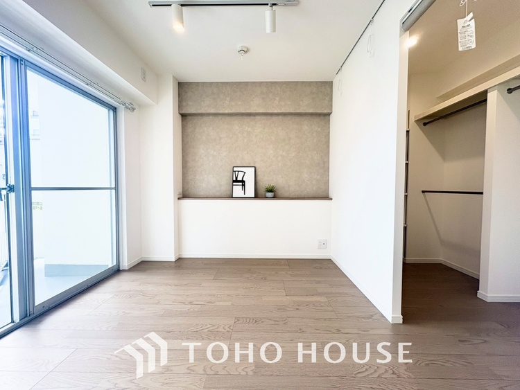 内装 【LIVING】◆陽光◆が差し込む。この開放的なLDKに家族の笑顔が集う。家族が一緒に過ごす空間は明るく、そして居心地よく。