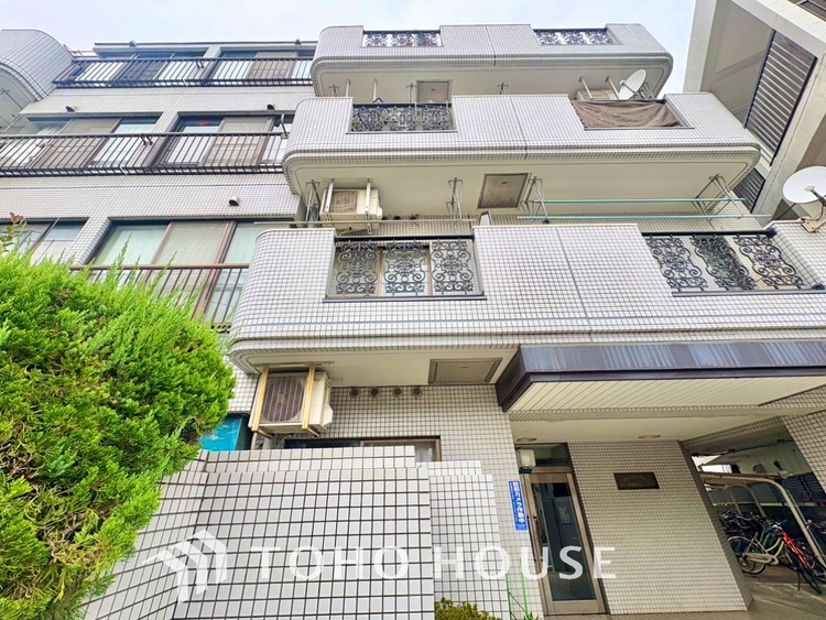 外観 【Space of cure】◆癒しの空間◆採光とセンスを散りばめた空間。それは『柔らかさ』に似た素敵な居場所。そこに暮らす人のことを考えつくり出したものは『癒し』という心地よい居場所なんだと思う