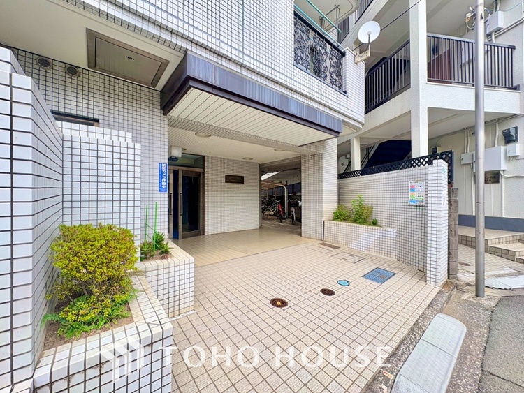 その他 心地よい風、一歩外へ出て身体を伸ばす。どこまでも広がる青空の下、家に帰ってきたなと安心するような空間を。