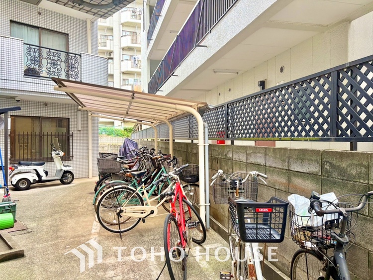 その他 【BICYCLE PAEKING LOT】◆駐輪場◆快適な生活には欠かせない自転車。開放的な駐輪場がございます。