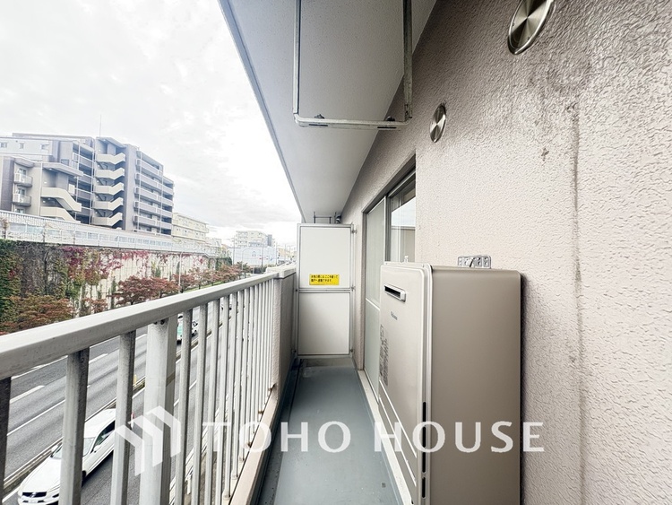 バルコニー 陽当たり良好なバルコニー