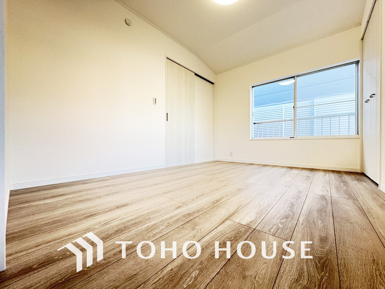 内装 シンプルですっきりとした室内は飽きのこない居心地の良い雰囲気