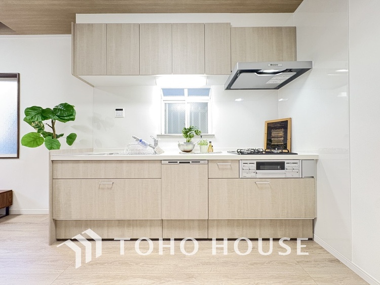 キッチン 落ち着きのあるカラーで統一された清潔感と気品が溢れるキッチン