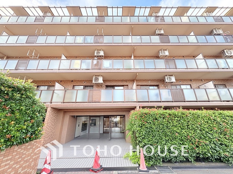 外観 〜全居室6帖以上のゆとりある3LDK住戸〜南東向きのため陽当り良好〜リフォーム済み〜