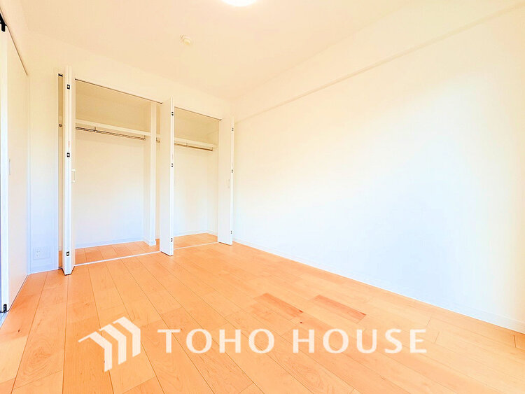 内装 1日の疲れを癒し、心地よく寛げるようゆったりとした広さをしています