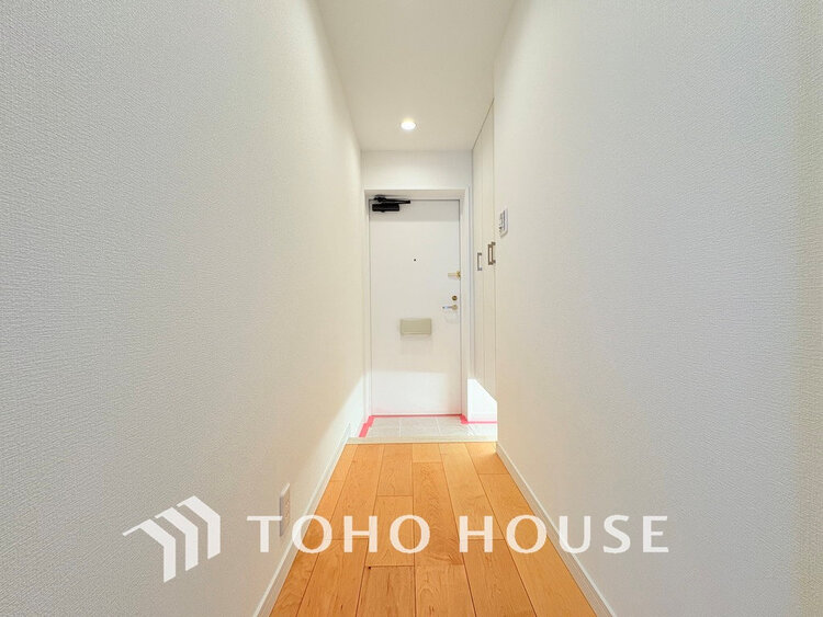 玄関 落ち着いた雰囲気の玄関、家族の帰りを暖かく迎えてくれます