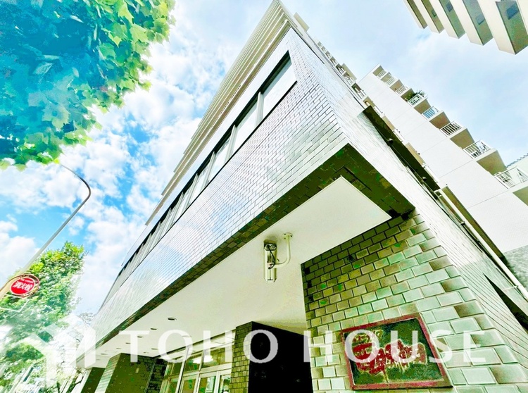 外観 魅力的な価格と立地が特徴。山手線や副都心線など複数路線が利用可能で通勤・通学・レジャーに便利です。