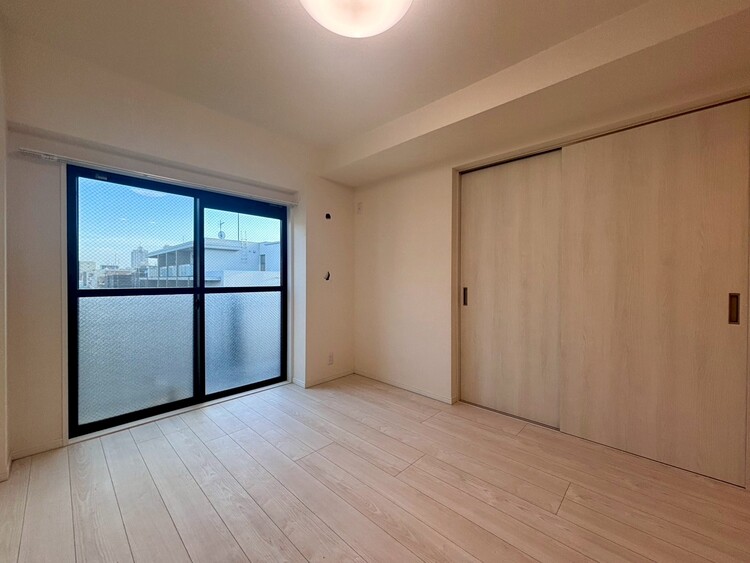 居間 シンプルな内装と偏り過ぎないデザインで統一しました。