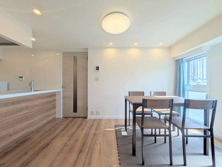 居間 充実した生活は伸びやかな居室空間から始まります。