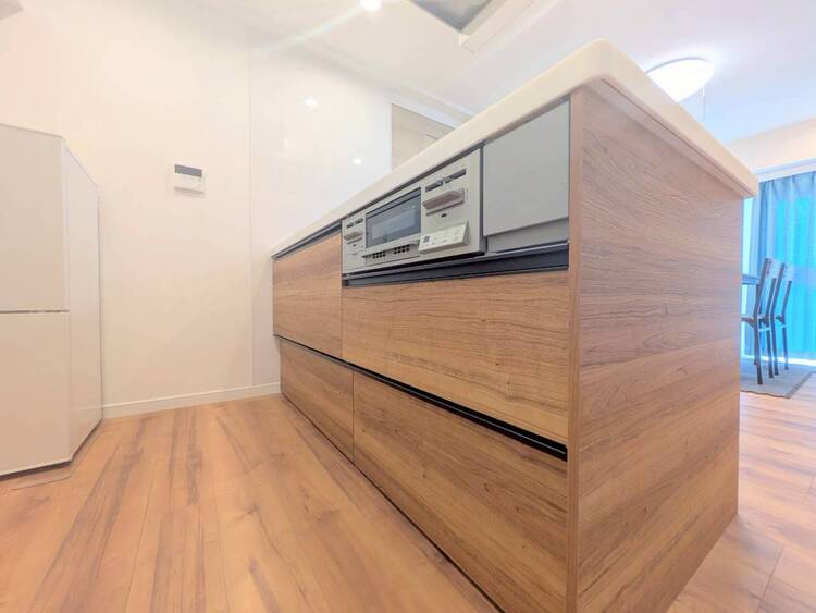 キッチン 使いやすくスタイリッシュなキッチン空間になっております。