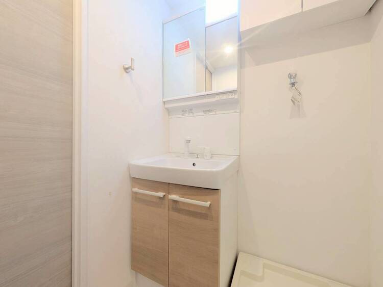 洗面 清潔感を感じられる洗面化粧台。