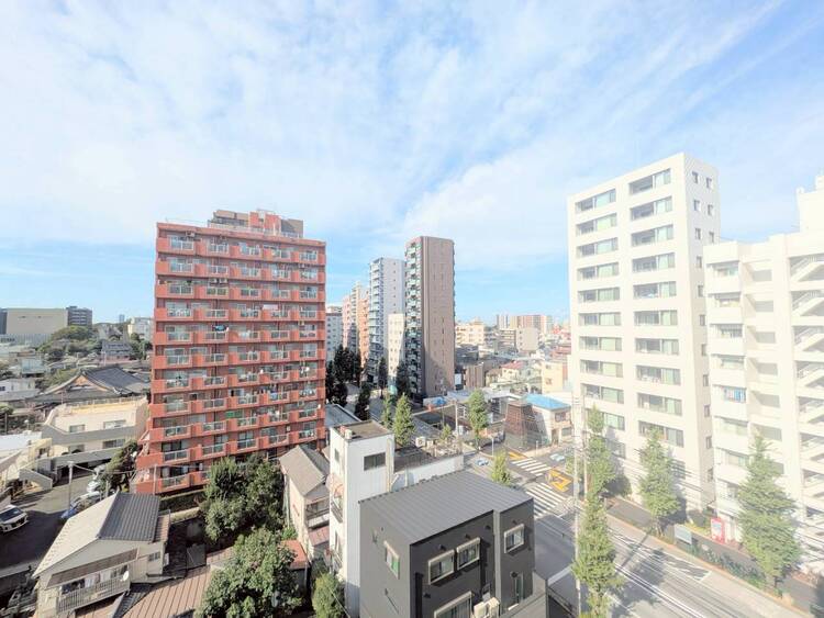 バルコニー 陽当たり・通風・開放感に恵まれた環境です。