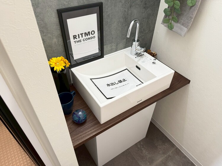 その他 清潔感を感じられる洗面化粧台。